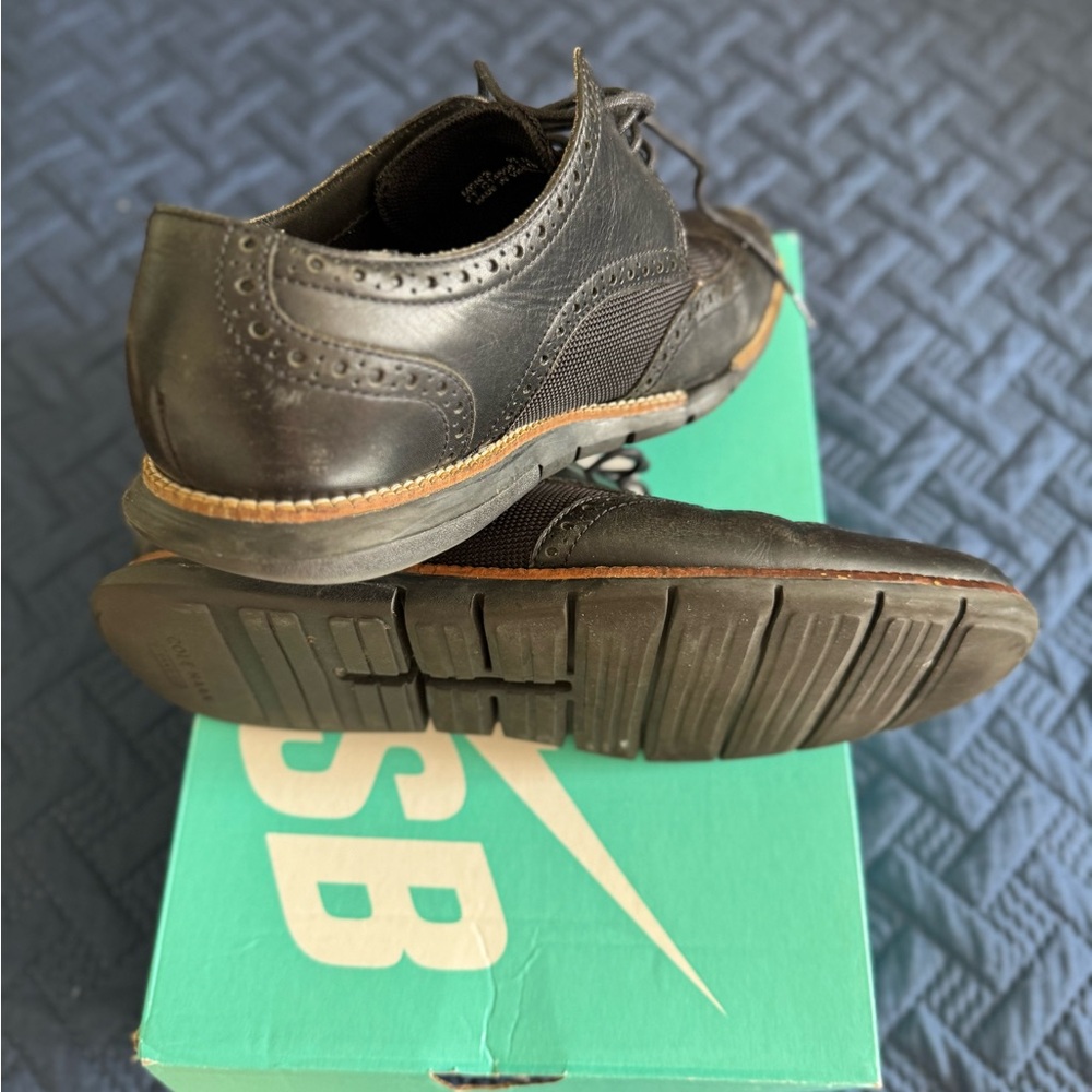 Elegant Black Leather Men's Oxfords